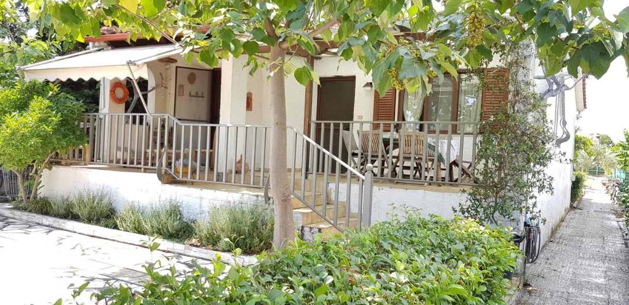 Karavómilos Country House By The Sea !!! 빌라 외부 사진
